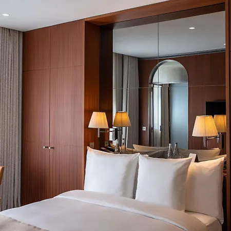 Отель La Reserve Eden Au Цюрих