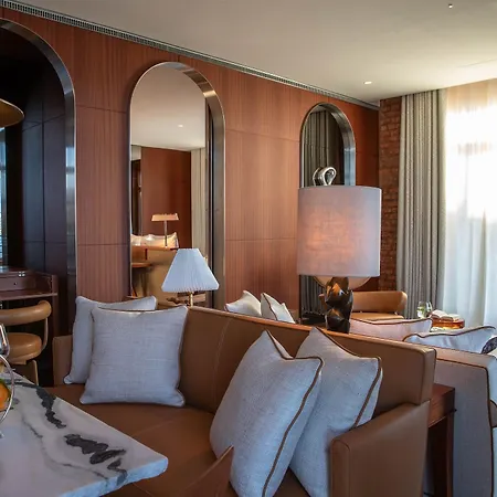 Отель La Reserve Eden Au 5*