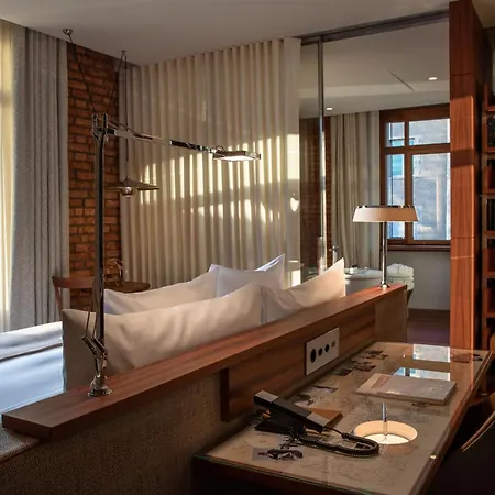 Отель La Reserve Eden Au 5*