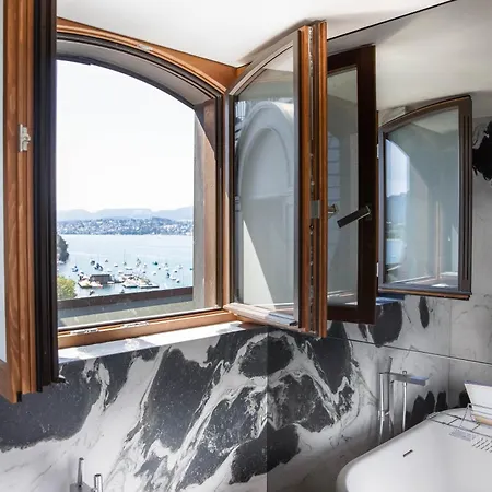 Отель La Reserve Eden Au