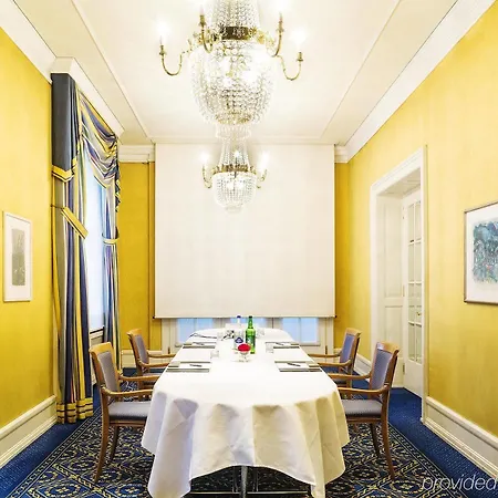 La Réserve Eden Au Hotel