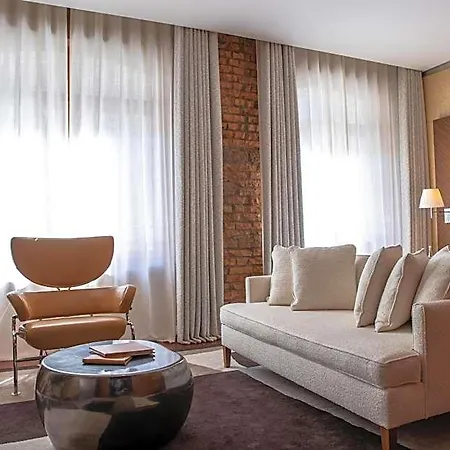 מלון La Reserve Eden Au 5*