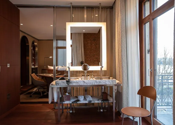 Szálloda La Reserve Eden Au 5*