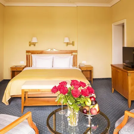 ホテル La Reserve Eden Au